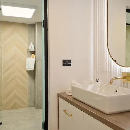 Royal - Luxury Apartment B - Old City - Victoriei Bukarest Exterior foto