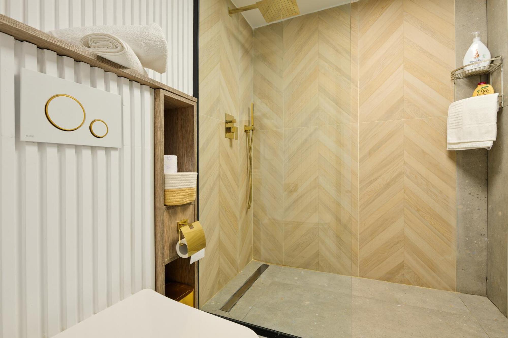 Royal - Luxury B - Old - Victoriei Apartment *